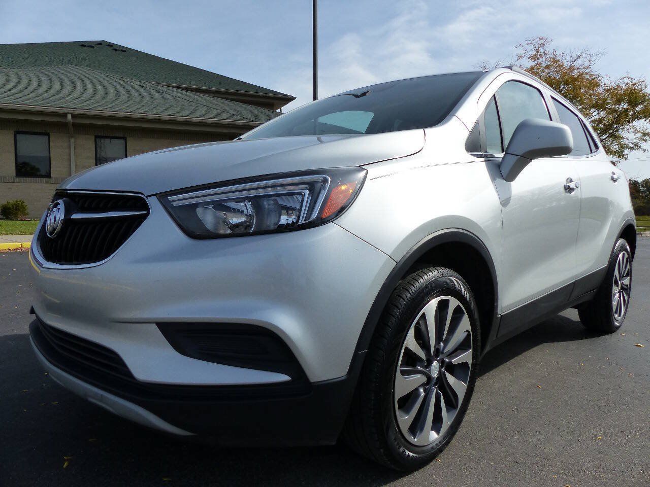 Used 2022 Buick Encore Preferred w/ Safety Package AWD/4WD image 6