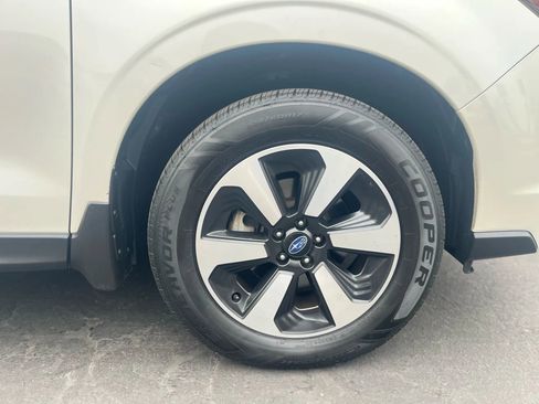 Used 2017 Subaru Forester 2.5i Limited image 9