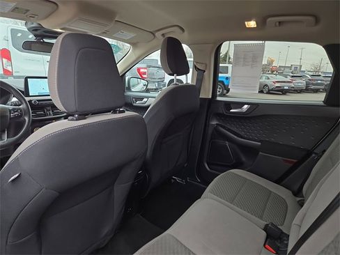 Used 2020 Ford Escape SE image 27