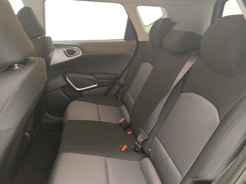Used 2025 Kia Soul S FWD image 18