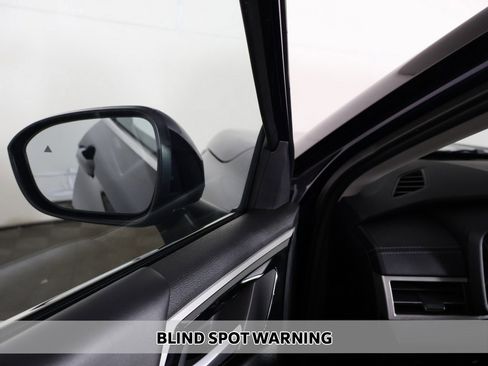 Used 2024 Mitsubishi Outlander SE image 6