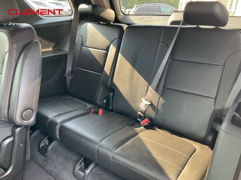 Used 2023 Chevrolet Traverse High Country image 48