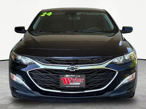 Used 2024 Chevrolet Malibu RS FWD image 2