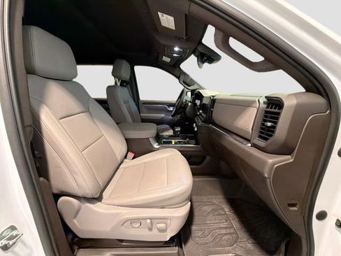 Used 2023 GMC Sierra 1500 SLT w/ SLT Premium Package image 24