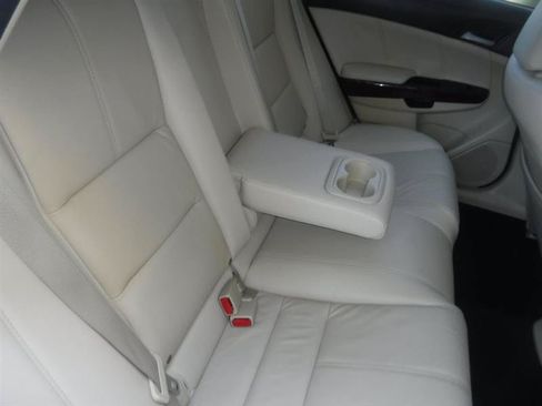 Used 2011 Honda Crosstour EX-L image 33