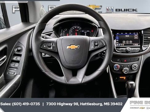 Used 2021 Chevrolet Trax LS w/ Tint and Cruise Package image 5