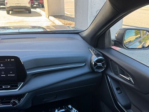 Used 2025 Chevrolet Equinox LT image 34