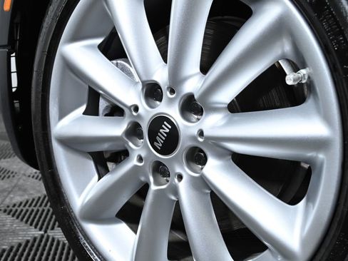 Used 2023 MINI Cooper Clubman S w/ Premium Package image 35