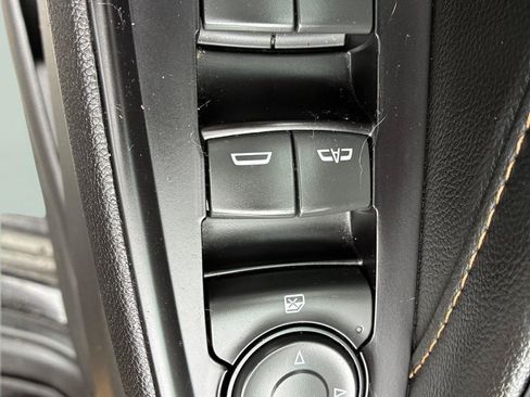 Used 2019 Chevrolet Traverse LT w/ LPO, Blackout Package AWD/4WD image 17