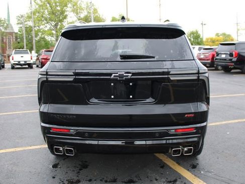 Used 2024 Chevrolet Traverse RS FWD image 6