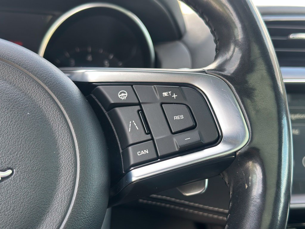 Used 2020 Jaguar F-PACE S AWD/4WD image 29