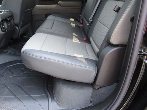 New 2026 Chevrolet Silverado 1500 ZR2 image 14