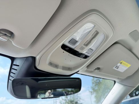 Certified 2024 Volvo XC60 B5 Plus w/ Protection Package Premier AWD/4WD image 17