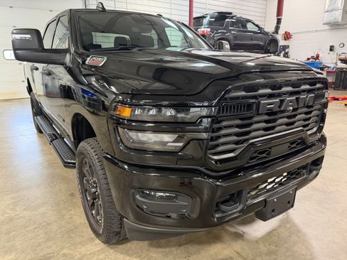 Used 2025 RAM 2500 Big Horn AWD/4WD image 1