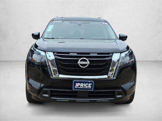 Used 2025 Nissan Pathfinder SV video 2