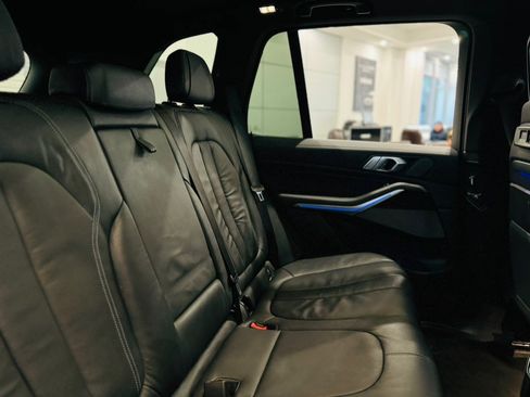 Used 2020 BMW X5 M50i image 24