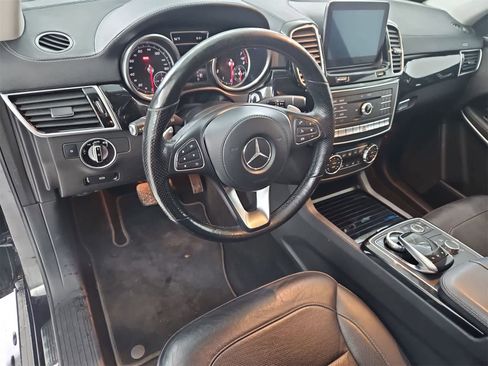 Used 2017 Mercedes-Benz GLS 550 4MATIC image 2