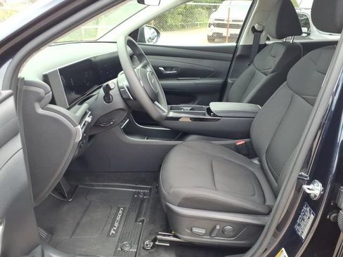 Used 2025 Hyundai Tucson Blue AWD/4WD image 11