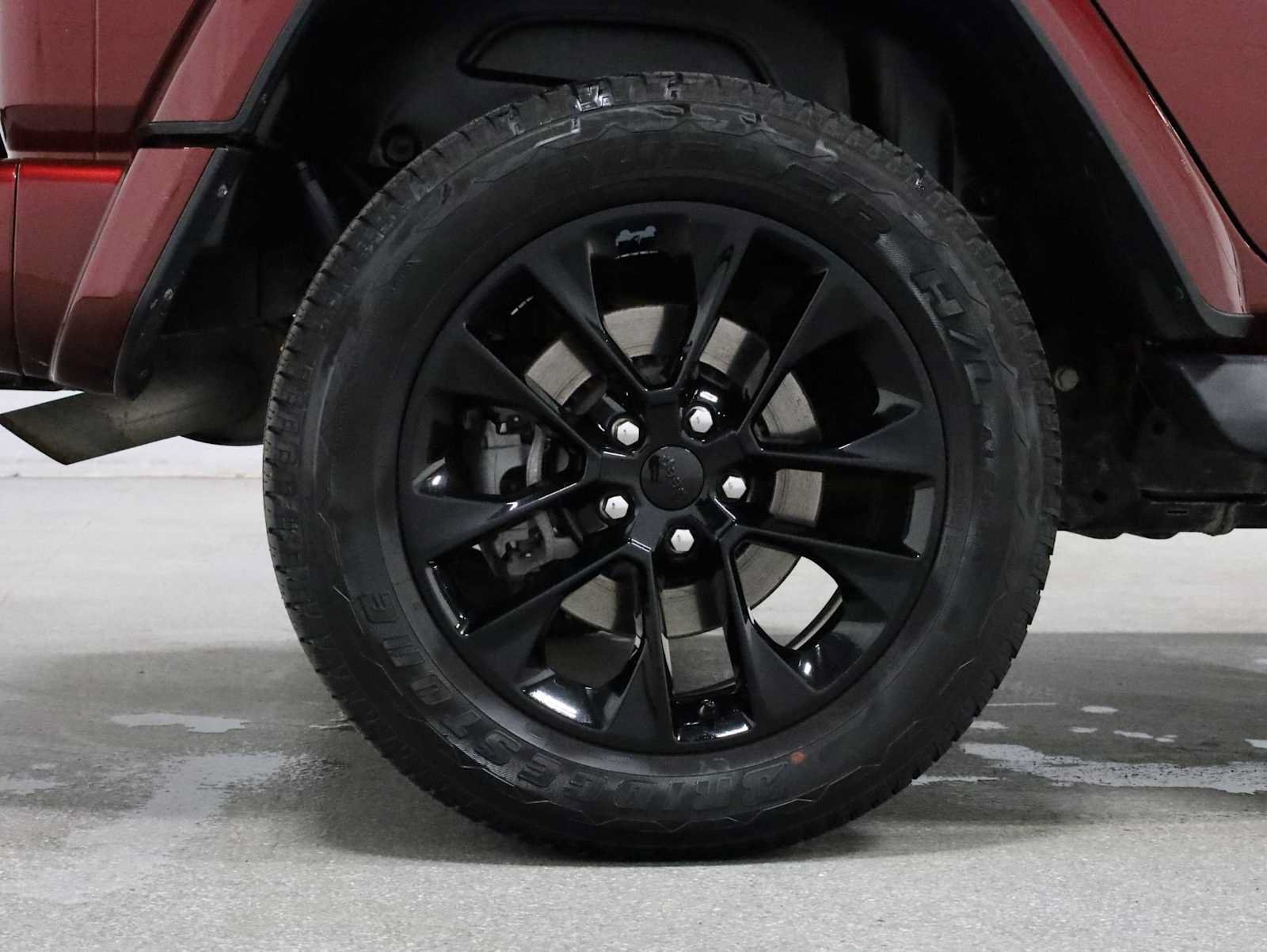 Used 2021 Jeep Wrangler Unlimited Sahara AWD/4WD image 35