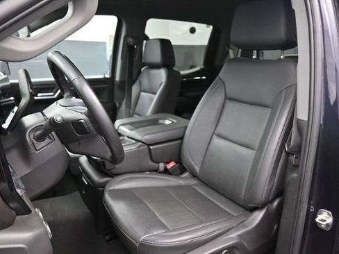 Used 2025 GMC Sierra 1500 SLT AWD/4WD image 19