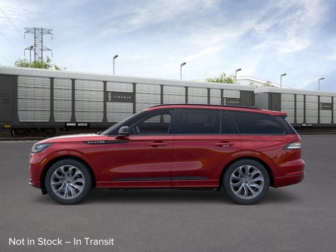 New 2026 Lincoln Aviator AWD image 3