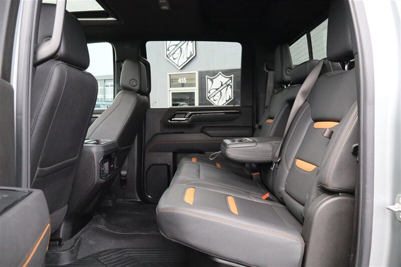 Used 2025 GMC Sierra 3500 AT4 w/ AT4 Premium Plus Package AWD/4WD image 27