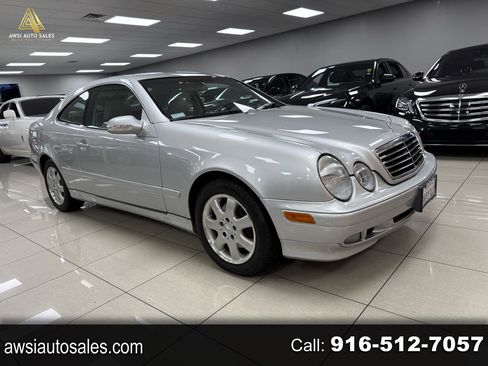 Used 2001 Mercedes-Benz CLK 320 Coupe image 1