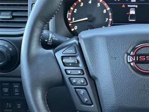Used 2023 Nissan Titan PRO-4X w/ Pro-4x Convenience Package image 9