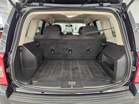 Used 2016 Jeep Patriot Sport w/ Power Value Group image 39