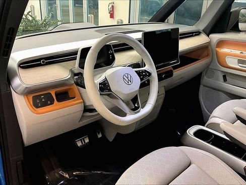 Used 2025 Volkswagen ID. Buzz 1st Edition image 18