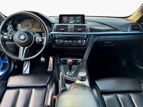 Used 2016 BMW M4 Convertible image 11