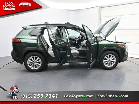 Used 2022 Toyota Corolla Cross LE w/ Moonroof Package AWD/4WD image 36