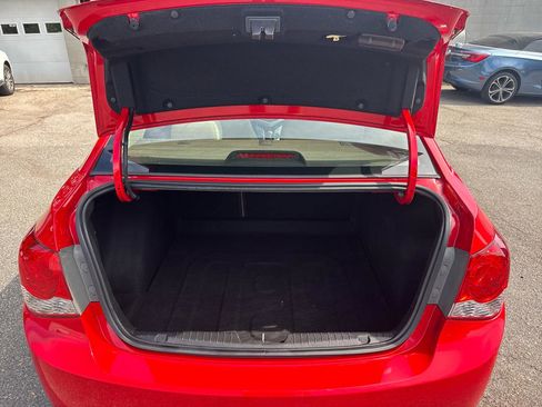 Used 2015 Chevrolet Cruze LT FWD image 12