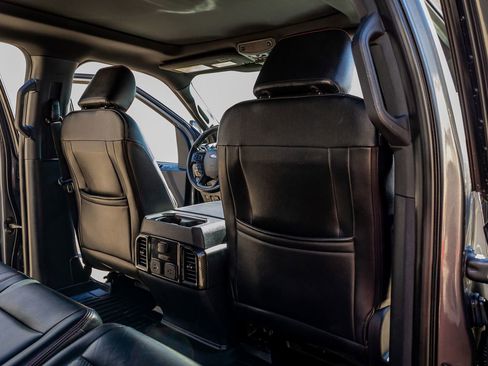 Used 2022 Ford F250 Lariat w/ Lariat Ultimate Package AWD/4WD image 31