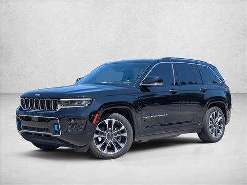 Used 2023 Jeep Grand Cherokee Overland AWD/4WD image 28