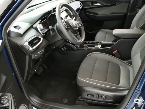 Used 2021 Chevrolet TrailBlazer LT w/ Convenience Package AWD/4WD image 25