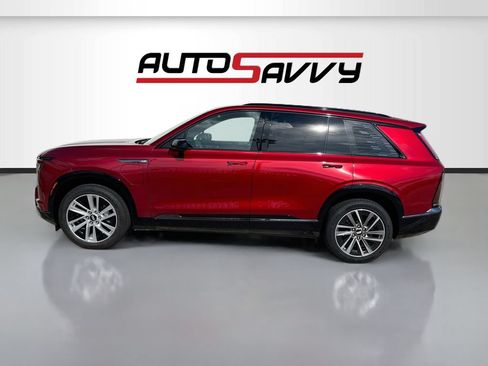 Used 2026 Cadillac Vistiq Sport AWD/4WD image 4