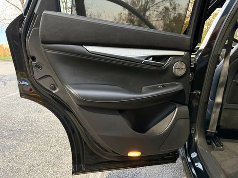 Used 2019 INFINITI QX50 Essential w/ Sensory Package image 17