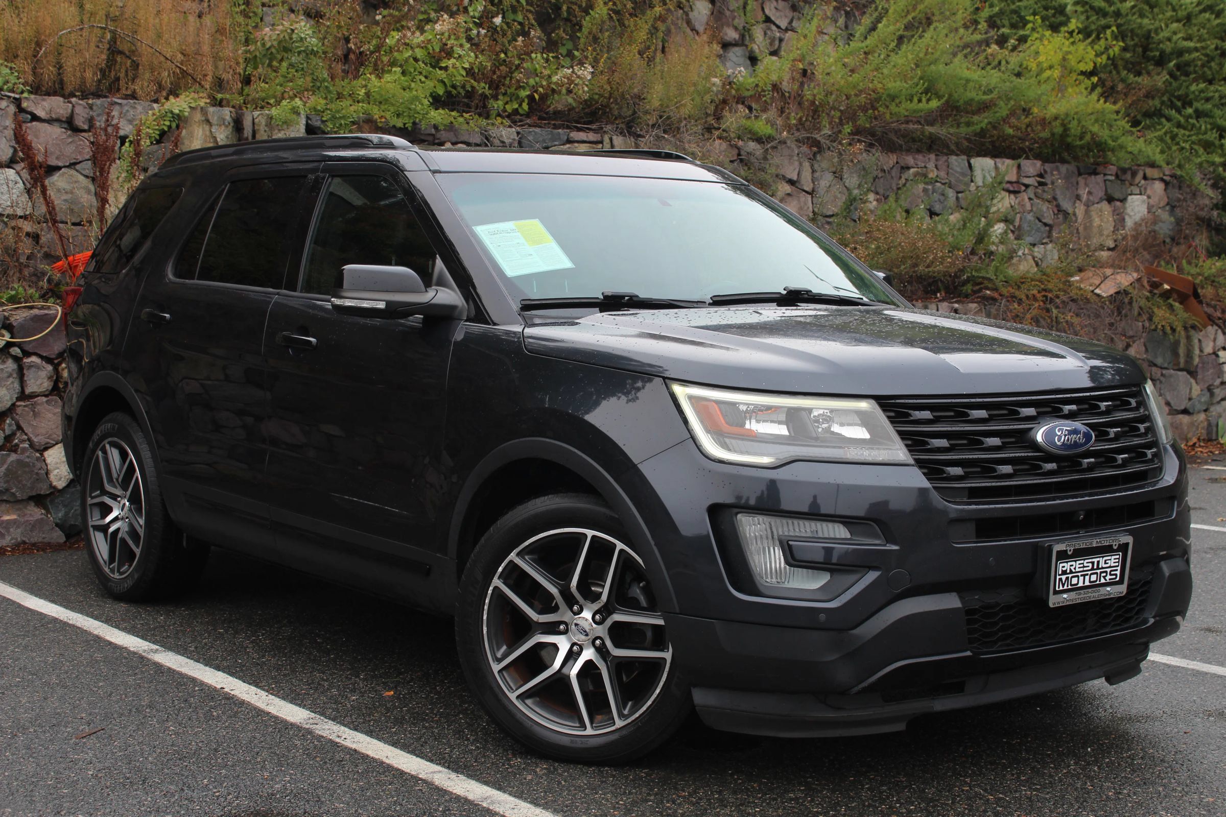 Used 2017 Ford Explorer Sport w/ Equipment Group 401A AWD/4WD image 3