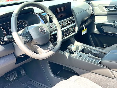 New 2026 Nissan Pathfinder SV image 9