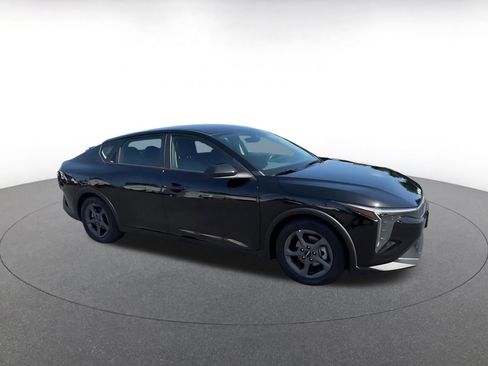 Used 2025 Kia K4 LXS image 2