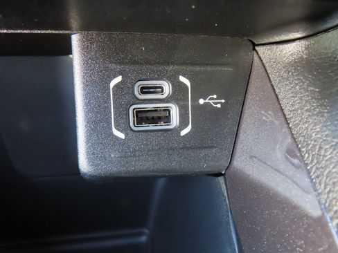 New 2026 Jeep Compass Limited image 10