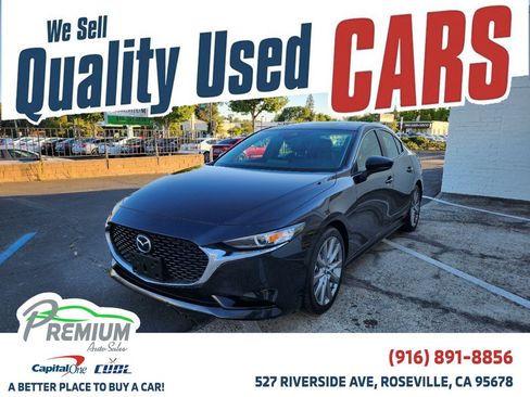 Used 2022 MAZDA MAZDA3 s FWD image 1