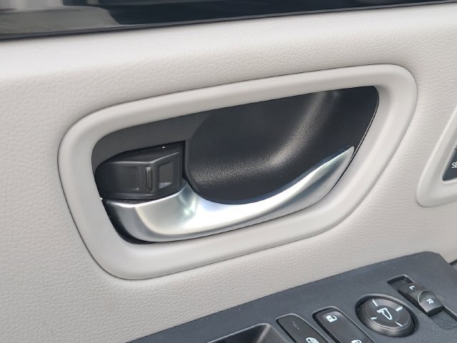 Used 2023 Honda Pilot EX-L image 16