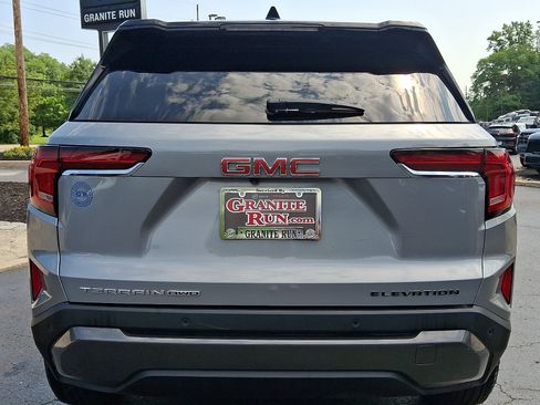 Used 2025 GMC Terrain Elevation AWD/4WD image 5