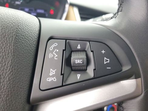 Used 2020 Chevrolet Trax LT w/ Driver Confidence Package FWD image 24