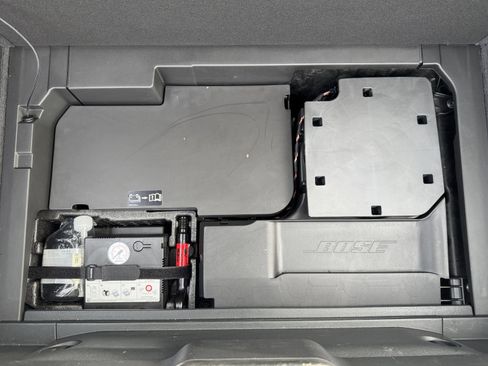 Used 2023 Porsche Panamera 4 Platinum Edition image 60