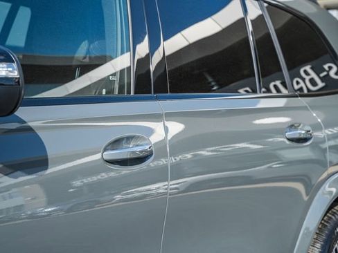 New 2026 Mercedes-Benz GLS 450 4MATIC image 16