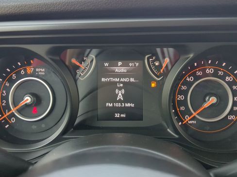 New 2025 Jeep Gladiator Sport image 23