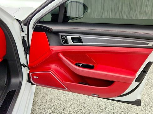 Used 2019 Porsche Panamera GTS AWD/4WD image 27